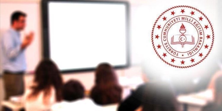 Öğretmenlik Kariyer Basamakları Yazılı Sınavı başvuruları 25 Eylül'de başlıyor