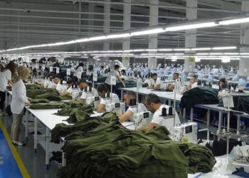Belediyenin kurduğu tekstil fabrikasında ürettiği ürünleri birçok ülkeye gönderiyor