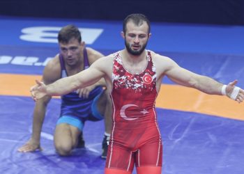 Milli sporcu Enes Başar, Dünya Güreş Şampiyonası'nda bronz madalya kazandı