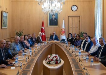 TBMM Başkanı Kurtulmuş, BiSAV heyetini kabul etti