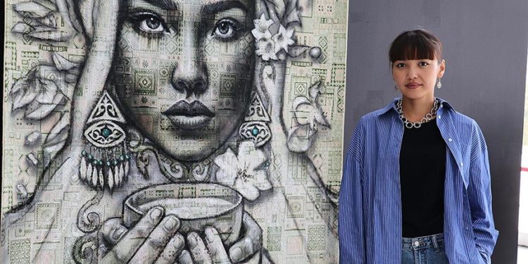 Halıya resim yapan Kazak ressam sosyal medyada ün kazandı