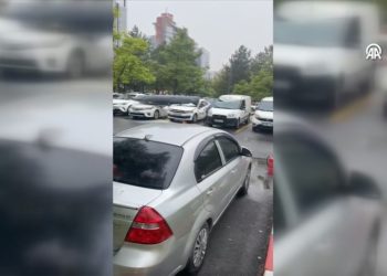 MSB: F-4 savaş uaçağının parçası Ankara'da TPAO'nun açık otoparkına düştü