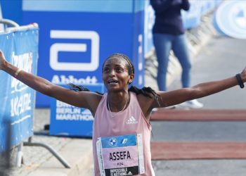 Etiyopyalı atlet Assefa, Berlin Maratonu'nda kadınlar dünya rekorunu kırdı