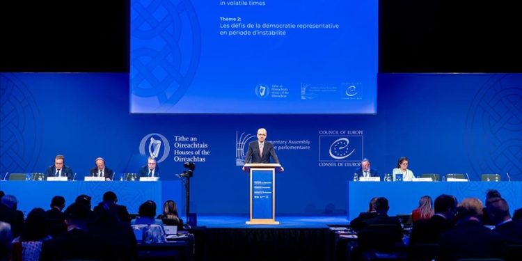 Irkçılık ve dini nefret temelindeki eylemlere sessiz kalınması doğru değil