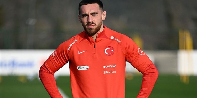 Orkun Kökçü, Hollanda'da yılın futbolcusu seçildi