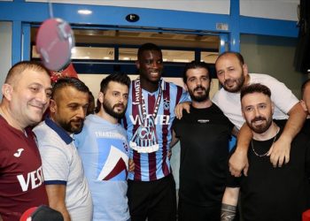 Trabzonspor'un transfer görüşmelerini sürdürdüğü Paul Onuachu, Trabzon'a geldi