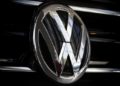 Volkswagen, sebebi bilinmeyen sistem arızası sebebiyle araç üretimini durdurdu