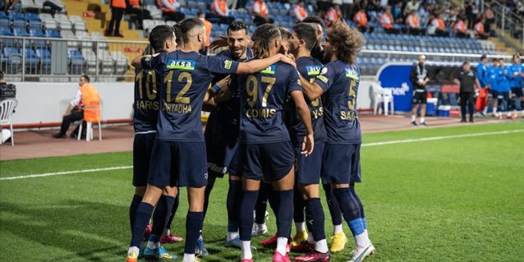 Kasımpaşa, sahasında Adana Demirspor’u 2-1 yendi