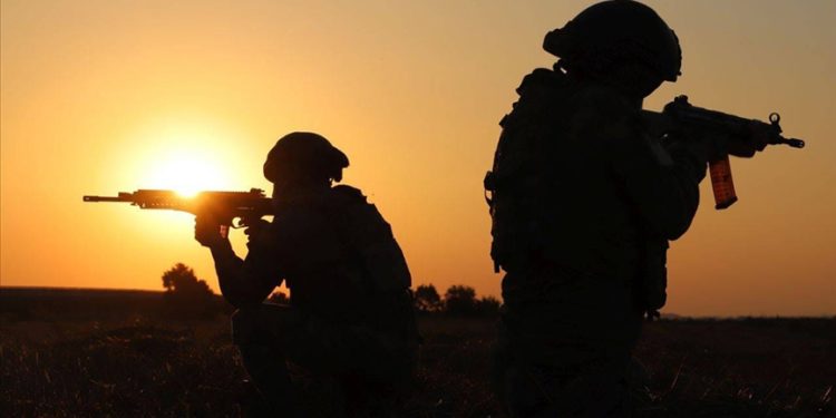 Irak'ın kuzeyindeki barınma alanlarından kaçan PKK'lı 3 terörist Habur'da teslim oldu