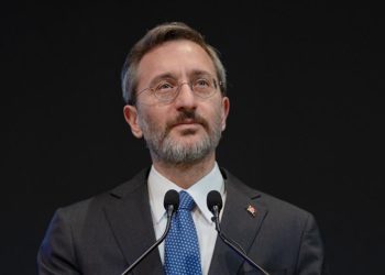 Cumhurbaşkanlığı İletişim Başkanı Altun, Avrupa Şampiyonu olan A Milli Kadın Voleybol Takımı'nı kutladı