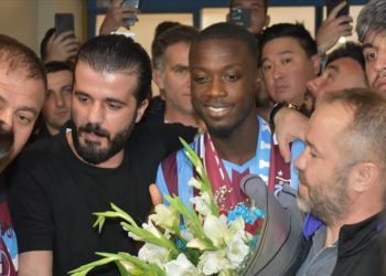 Trabzonspor'un yeni transferi Nicolas Pepe Trabzon'a geldi