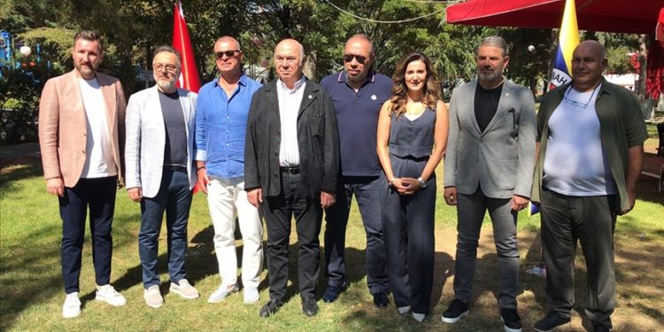 Ankara Fenerbahçeliler Derneği Yönetim Kurulu, basın mensuplarıyla buluştu