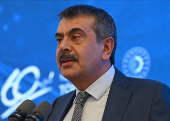 Deprem bölgesinde eğitim öğretim alamayan hiçbir öğrenci kalmadı