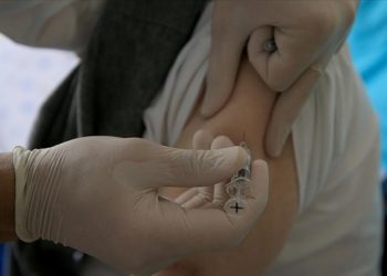 Grip aşısı uygulaması 65 yaş ve üstü vatandaşlar için yarın başlıyor