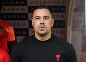 Teknik direktör Çağdaş Atan, Kayserispor'dan ayrıldığını açıkladı