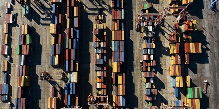 Akdeniz İhracatçı Birlikleri ağustosta 1 milyar 446 milyon dolarlık ihracat yaptı