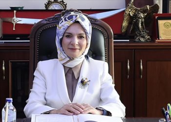 Kadınıyla, genciyle, yaşlısıyla, şehit ve gazi yakınlarıyla 21 yıl önce neredeydik bugün neredeyiz