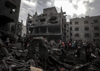 İsrail’in şiddetli saldırılarla Gazze’nin dünyayla bağlantısını koparması uluslararası alanda tepki topladı