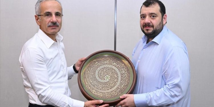 Bakan Uraloğlu, BAE Yatırım Bakanı Al Suwaidi ile bir araya geldi