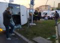 Kocaeli'de işçi servisi ile halk otobüsünün çarpıştığı kazada 11 kişi yaralandı