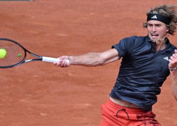 Zverev'den Japonya Açık'a erken veda