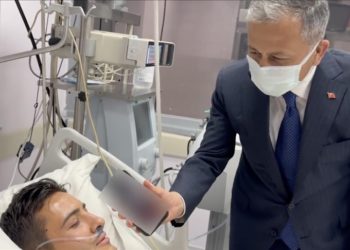 Cumhurbaşkanı Erdoğan tedavisi devam eden polis memuru Alim Reis'le telefonla görüştü