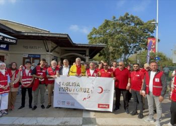 Türk Kızılay İstanbul Şubesi sağlıklı yaşam için yürüdü