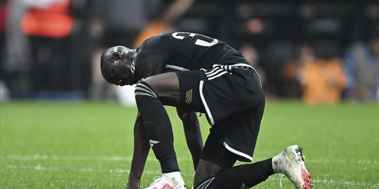 Beşiktaşlı Eric Bailly'nin tedavisi sürüyor