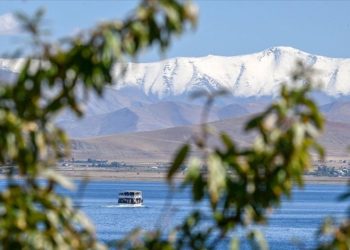 Van Gölü’ndeki Akdamar Adası yenilenen yüzüyle ziyaretçilerini ağırlayacak