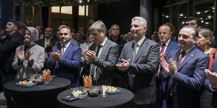 Alman Bakan Habeck, Ankara’da resepsiyon verdi