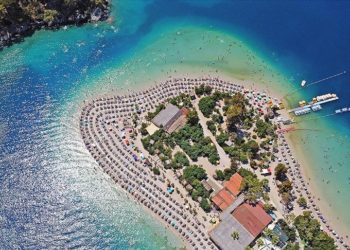 The Times Gazetesi, ekimde en iyi 10 tatil yeri arasında ikinci sırada Fethiye'yi gösterdi