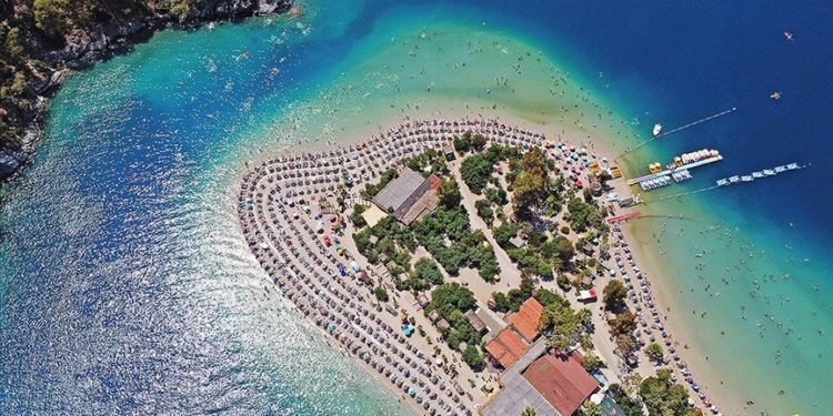 The Times Gazetesi, ekimde en iyi 10 tatil yeri arasında ikinci sırada Fethiye'yi gösterdi