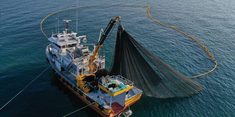 Türk balıkçısının “vira bismillah” dediği uluslararası sular genişliyor