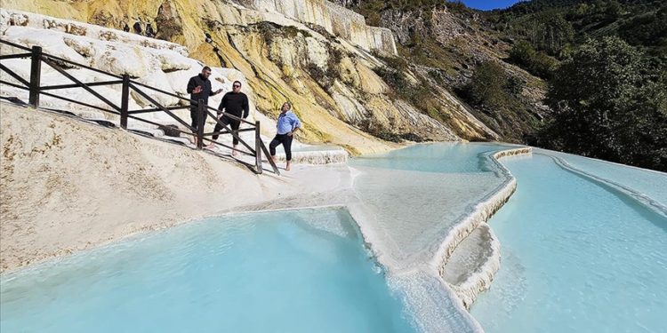 Göksu travertenlerini yaklaşık 200 bin kişi ziyaret etti
