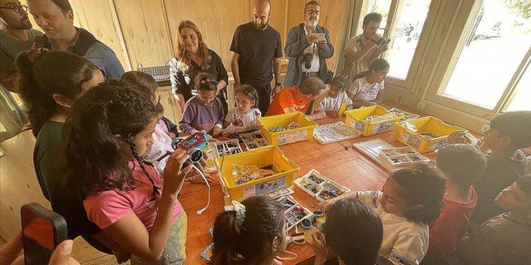 Amazon Türkiye’nin desteğiyle Hatay’da “Gülümseten Hayaller Topluluk Evi” açıldı