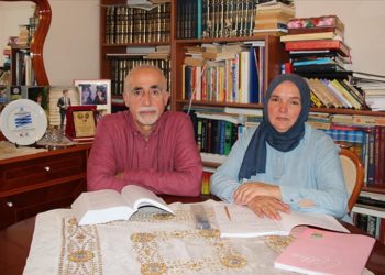 30 yıllık evli çift “ikinci bahar”larında üniversite okuyor