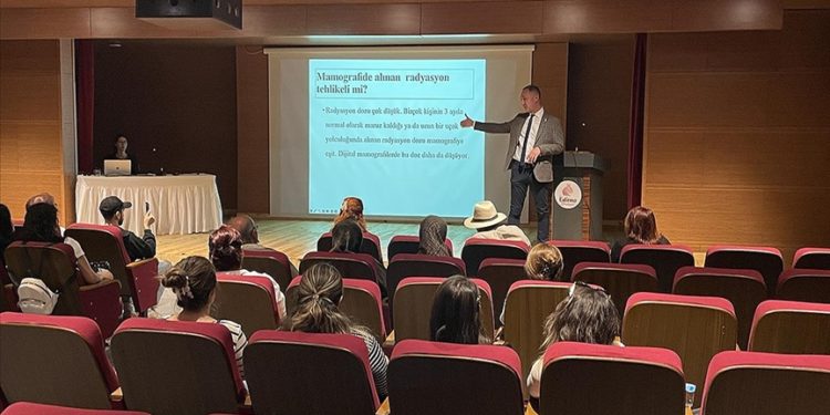 Türkiye'de her yıl 25 bin kadına meme kanseri tanısı konuluyor