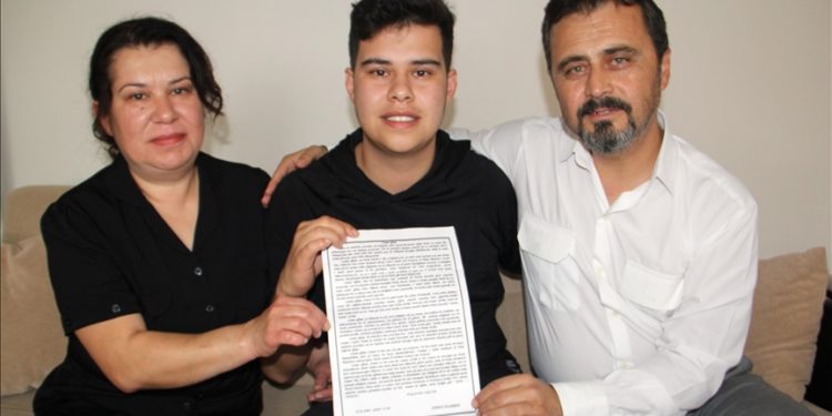 Ailesinin Cumhuriyet’in 100. yılı için 21 yıl önce yazdığı mektup çocuklarına ulaştırıldı