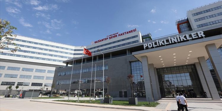 Gaziantep Şehir Hastanesi 20 günde 57 bin hastaya hizmet verdi