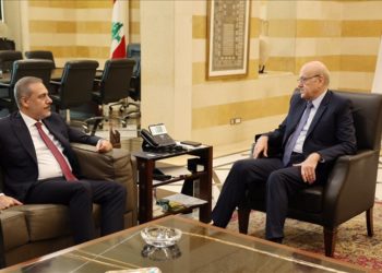 Dışişleri Bakanı Fidan, Lübnan Başbakanı Mikati ile görüştü