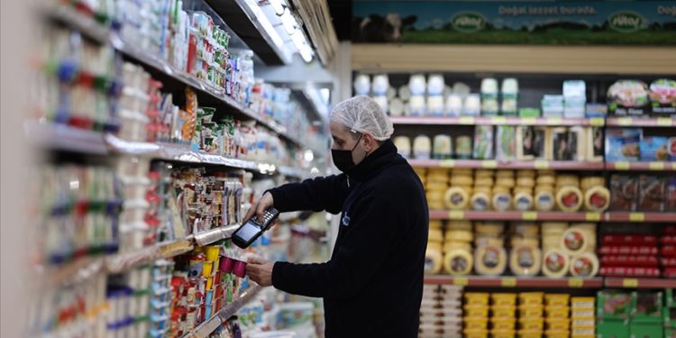 Perakende sektörü Bakan Bolat’ın indirim çağırısını raflara yansıtmaya hazırlanıyor