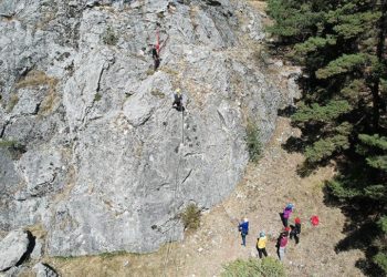 "Ay Kayası" dağcıların gözde mekanı oldu
