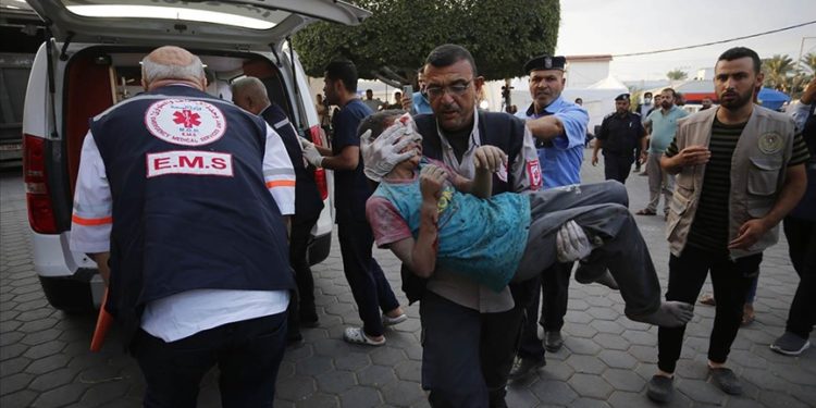 Al-Haq hukuk danışmanı avukat Abofoul, Gazze’ye saldırıların “insanlığa karşı suç” olabileceğini söyledi