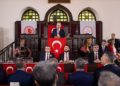 Cumhuriyet hepimizin baş tacı, hepimizi içine alan bir ortak çatıdır