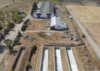 37 yıldır atıl olan fabrikada çarklar kenevir işlemek için yeniden dönmeye başladı