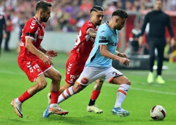 Samsunspor-Başakşehir maçında gol sesi çıkmadı