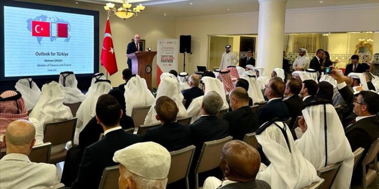 Bakan Şimşek, Körfez ülkelerindeki temaslarına devam ediyor