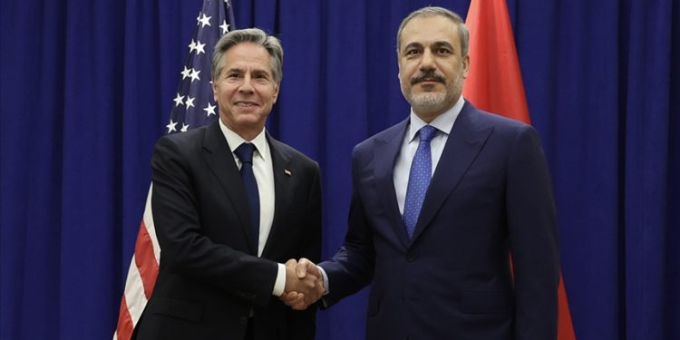 Bakan Fidan, ABD Dışişleri Bakanı Blinken ile telefonda görüştü