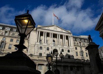 BoE Başkanı Bailey'den "para politikasında sıkılaşma devam edecek" açıklaması