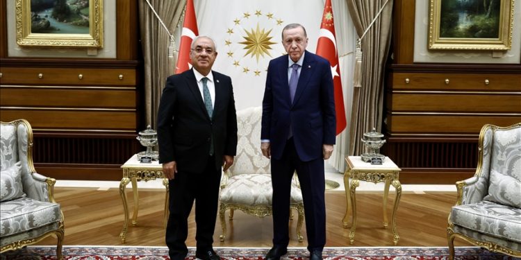 Cumhurbaşkanı Erdoğan, DSP Genel Başkanı Aksakal'ı kabul etti